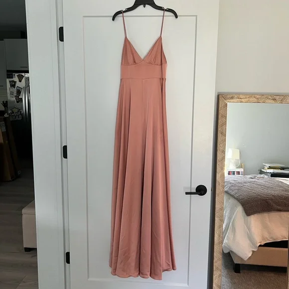 Fame and Partners Strappy Tri Cup Gown - Picture 5 of 9